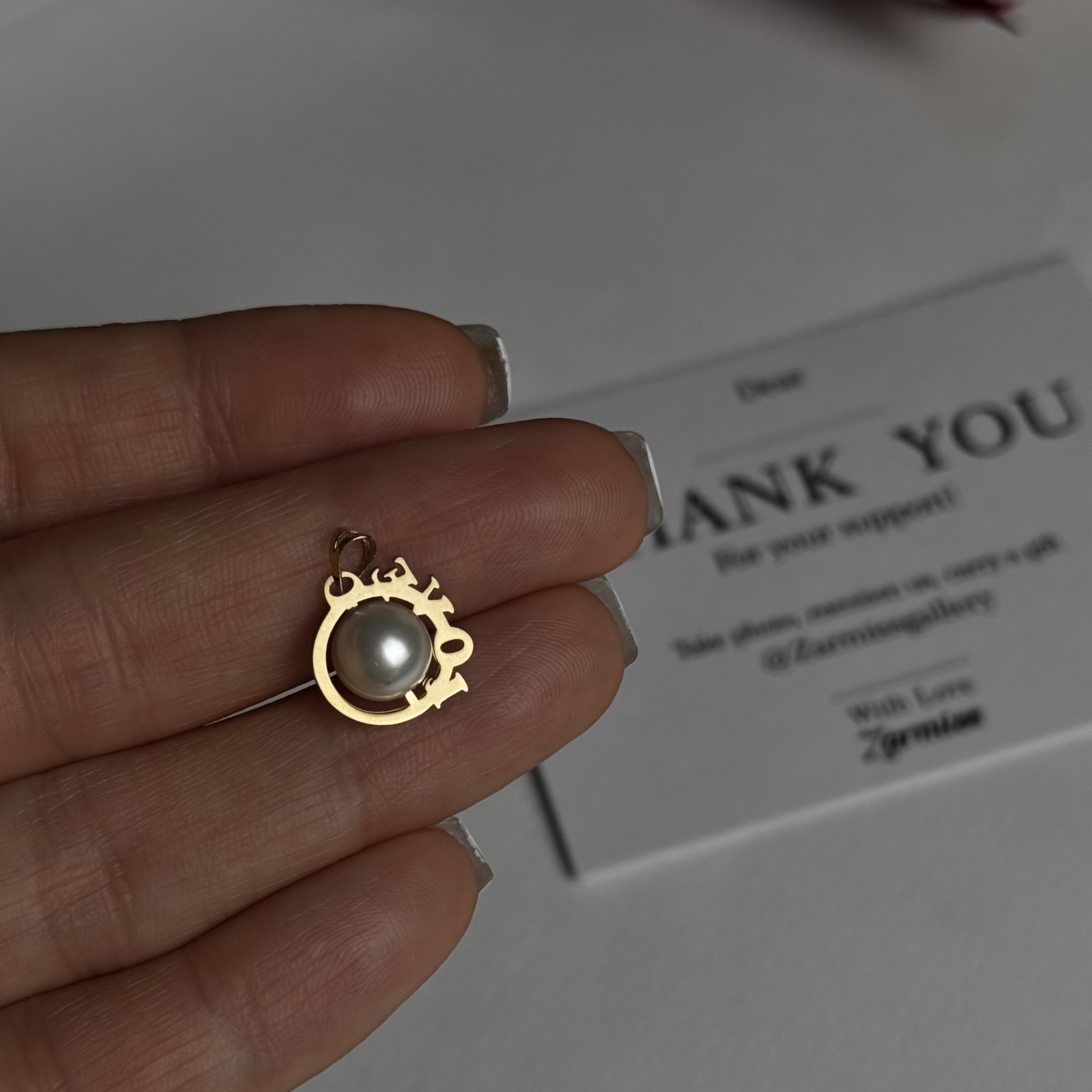 پلاك love مرواريد0439